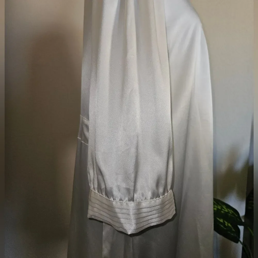 Vintage Y2K Style Victoria's Secret Ivory Robe Size L